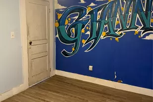 64 Neyland St, Houston, TX 77022 - Photo 9