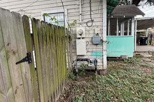 64 Neyland St, Houston, TX 77022 - Photo 27