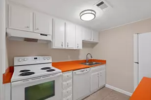 7047 Bissonnet St, Houston, TX 77074 - Photo 9
