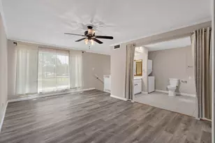 7047 Bissonnet St, Houston, TX 77074 - Photo 15