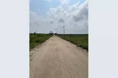 231 Nautilus Street S, Sargent, TX 77414 - Photo 5