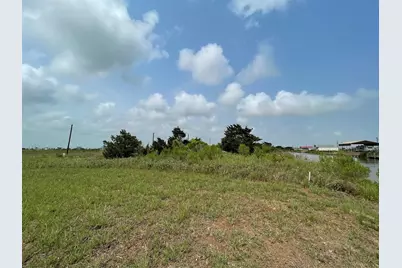 231 Nautilus Street S, Sargent, TX 77414 - Photo 3