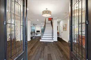 4 W Shady Ln, Houston, TX 77063 - Photo 3