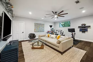 4 W Shady Ln, Houston, TX 77063 - Photo 27