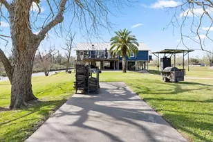 890 Exotic Isle Dr, Matagorda, TX 77457 - Photo 7