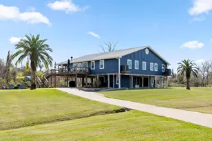 890 Exotic Isle Dr, Matagorda, TX 77457 - Photo 3