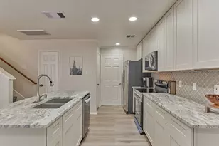 111 N Villa Oaks Dr, The Woodlands, TX 77382 - Photo 17