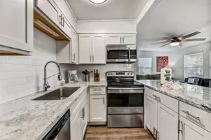 4202 Mason Dr, Galveston, TX 77554 - Photo 9