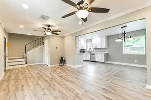 207 Woodvale Dr, League City, TX 77573 - Photo 9