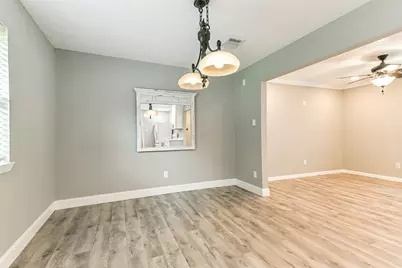 207 Woodvale Drive, League City, TX 77573 - Photo 11