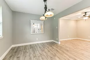 207 Woodvale Dr, League City, TX 77573 - Photo 11