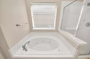 14102 Jade Meadow Ct, Houston, TX 77062 - Photo 33