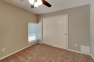 1021 Glenview Dr, Pearland, TX 77581 - Photo 13