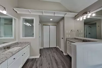 1021 Glenview Drive, Pearland, TX 77581 - Photo 11