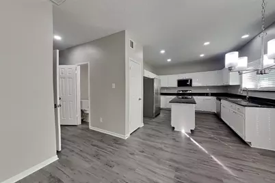 1021 Glenview Drive, Pearland, TX 77581 - Photo 5