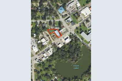 224 E Main Street, Clute, TX 77531 - Photo 9