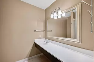 473 N Post Oak Ln, Houston, TX 77024 - Photo 43