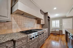 473 N Post Oak Ln, Houston, TX 77024 - Photo 23
