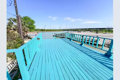27 Marlin Lane, Baytown, TX 77520 - Photo 9