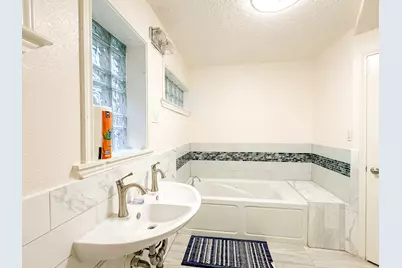 27 Marlin Lane, Baytown, TX 77520 - Photo 35