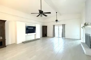 27 Marlin Ln, Baytown, TX 77520 - Photo 17