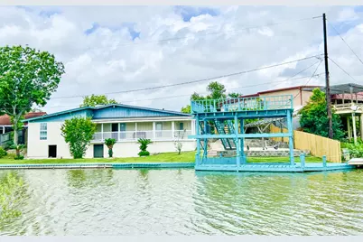 27 Marlin Lane, Baytown, TX 77520 - Photo 1