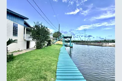 27 Marlin Lane, Baytown, TX 77520 - Photo 3