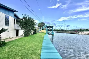 27 Marlin Ln, Baytown, TX 77520 - Photo 3