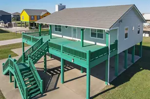 908 West Ln, Crystal Beach, TX 77650 - Photo 3