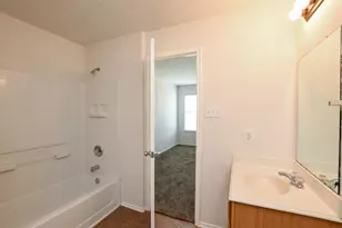 19014 Prairie Bluff Dr, Cypress, TX 77433 - Photo 23
