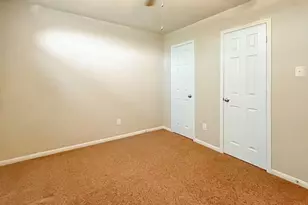 341 Lake Line Dr, Alvin, TX 77511 - Photo 3
