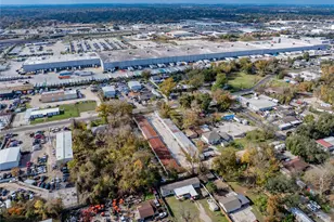 325 W Carby Rd, Houston, TX 77037 - Photo 15