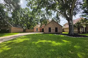 19507 Oak Station Dr, Humble, TX 77346 - Photo 1
