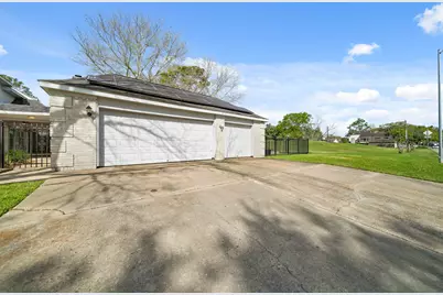 3002 Hampton Drive, Missouri City, TX 77459 - Photo 29