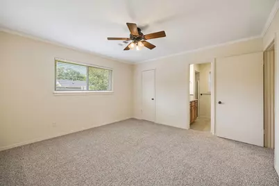 9646 Fairdale Lane, Houston, TX 77063 - Photo 17