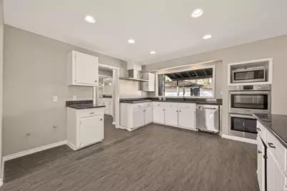 1814 Eagle Point Road, Crosby, TX 77532 - Photo 11