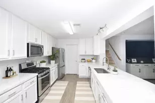 910 Staffordale Manor Ln, Houston, TX 77047 - Photo 3