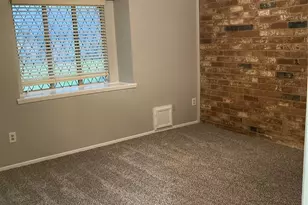 3918 Laura Leigh Dr, Friendswood, TX 77546 - Photo 3