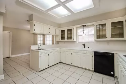 461 Stephen F Austin Drive, Conroe, TX 77302 - Photo 7