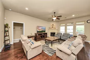 18614 Town Bluff Dr, Cypress, TX 77433 - Photo 9