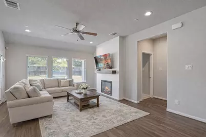 2328 Hagerman Road, Conroe, TX 77384 - Photo 9