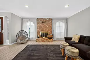 10622 Bexley Dr, Houston, TX 77099 - Photo 1