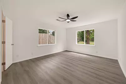 18219 Kings Lynn Street, Webster, TX 77058 - Photo 23
