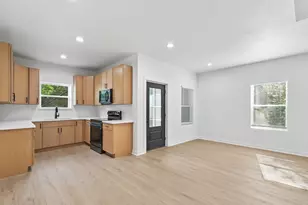 8101 Venus St, Houston, TX 77088 - Photo 7