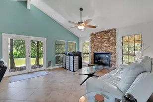 140 Elm Dr, Onalaska, TX 77360 - Photo 11
