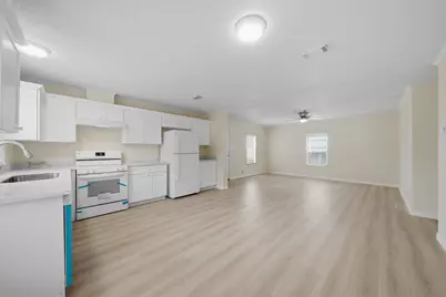 11730 Greenglen Drive, Houston, TX 77044 - Photo 13