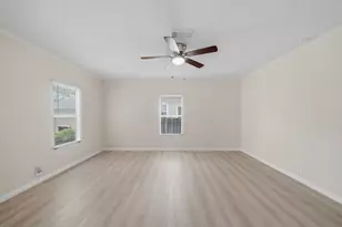 11730 Greenglen Dr, Houston, TX 77044 - Photo 7