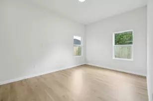 422 New Hampshire St, Houston, TX 77029 - Photo 5