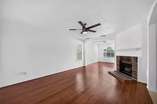 1806 Oak Ridge Dr, Kemah, TX 77565 - Photo 7