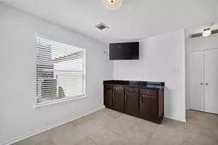 1806 Oak Ridge Dr, Kemah, TX 77565 - Photo 11